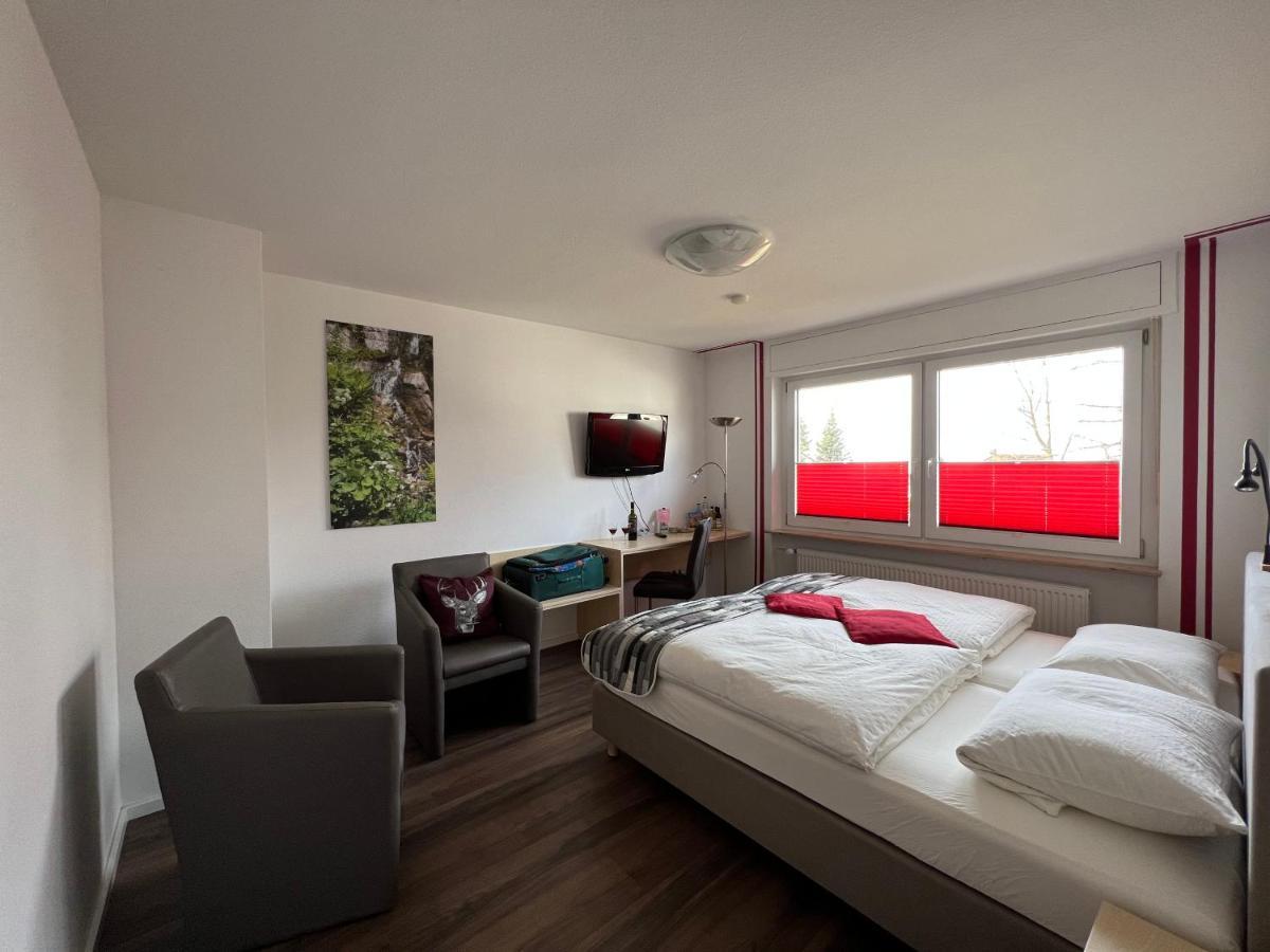 Hotel Pension Heidi Dobel Extérieur photo