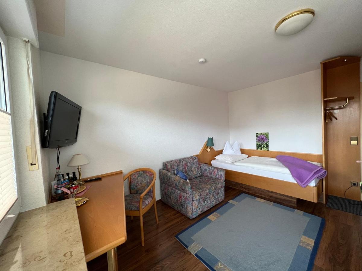 Hotel Pension Heidi Dobel Extérieur photo